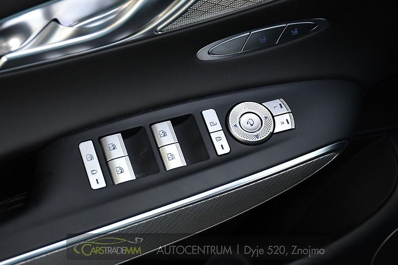 Genesis GV70 2.5T AWD AT8 LUXURY LINE - fotka 25 z 58