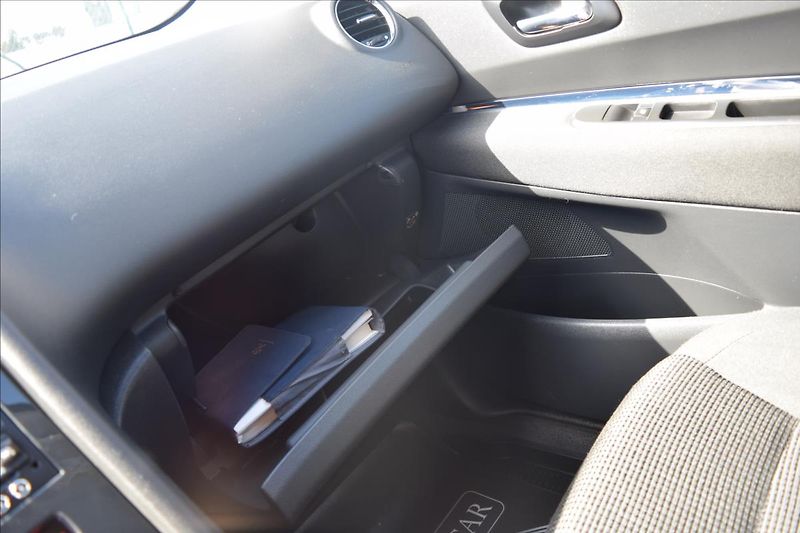 Peugeot 5008 1,6 HDI 88KW AUTOMAT 7MÍST TOP - fotka 46 z 46