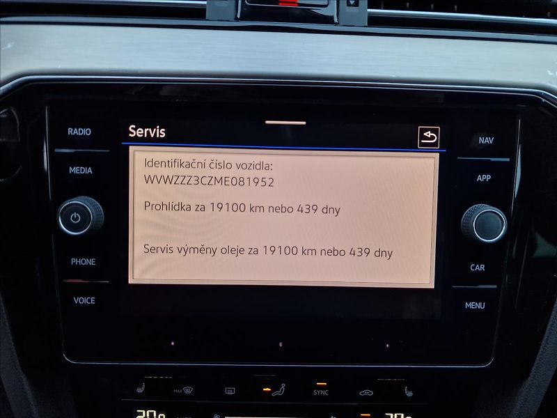 Volkswagen Passat 2.0TDI 147kW 4MOT DSG Eleg. - fotka 32 z 50