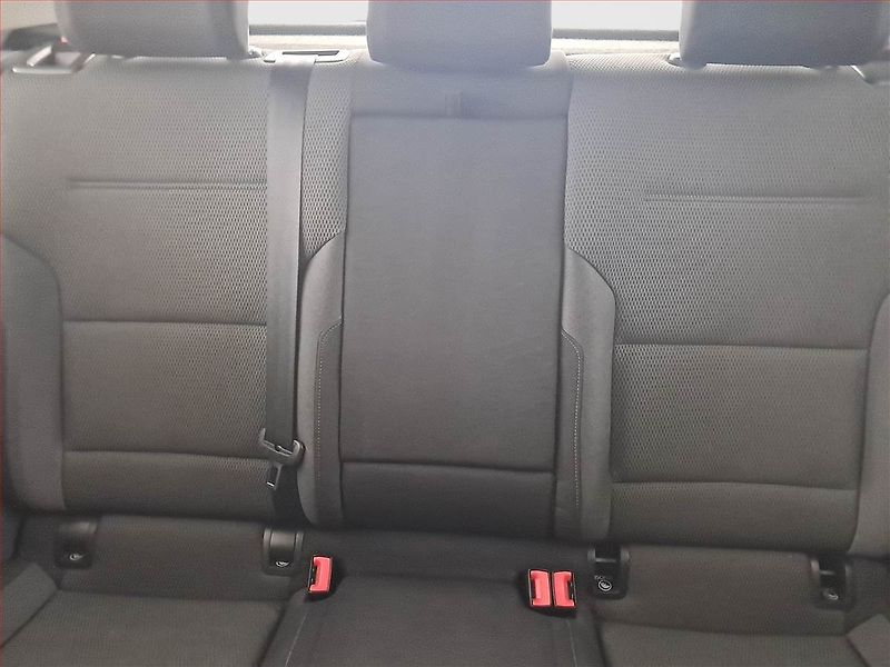 Volkswagen Golf (2013) 1.6 TDI, Serv.kniha, Navi - fotka 10 z 18
