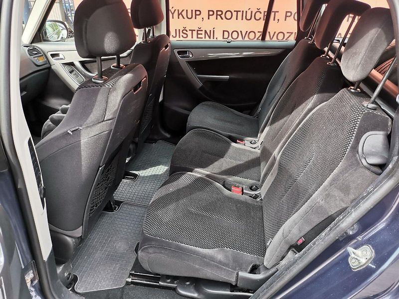 Citroën C4 Picasso (2009) 2.0HDi 100kw Automat 7míst - fotka 16 z 28