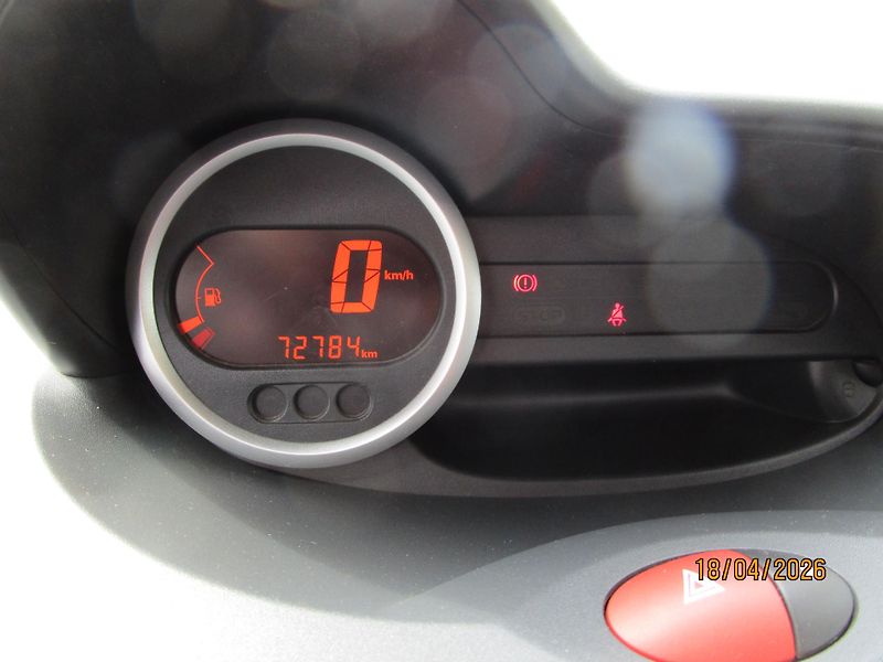 Renault Twingo (2014) 1,2i, klimatizace - fotka 11 z 16