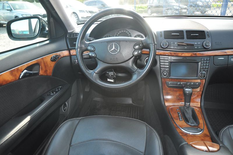 Mercedes-Benz Třídy E E 220CDi 125kW Elegance - fotka 5 z 21