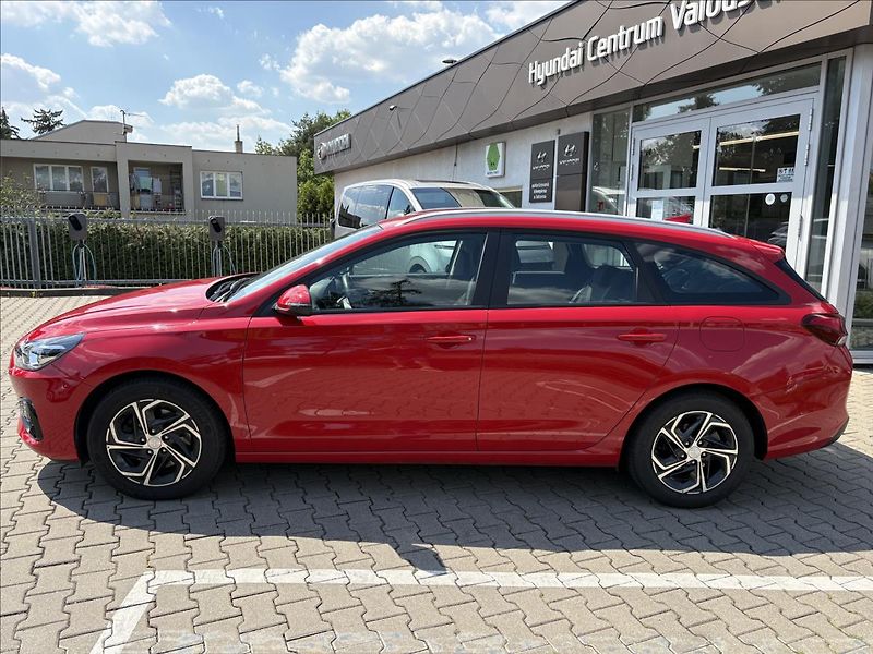 Hyundai i30 1,5 1.5i  Trikolor - fotka 2 z 18
