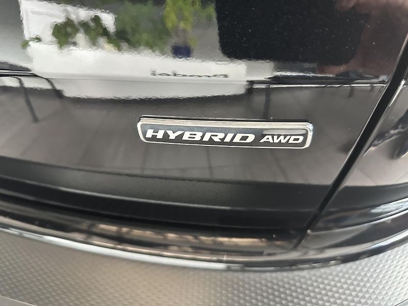 Ford Kuga Titanium X 2.5i HEV 190k aut - fotka 9 z 39