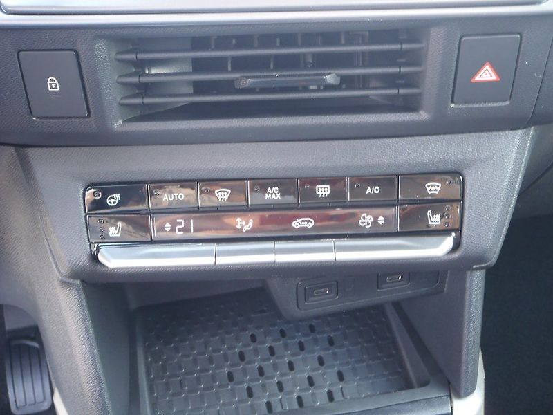 Opel Frontera Hybrid GS 1.2 Turbo 81kW - fotka 20 z 30