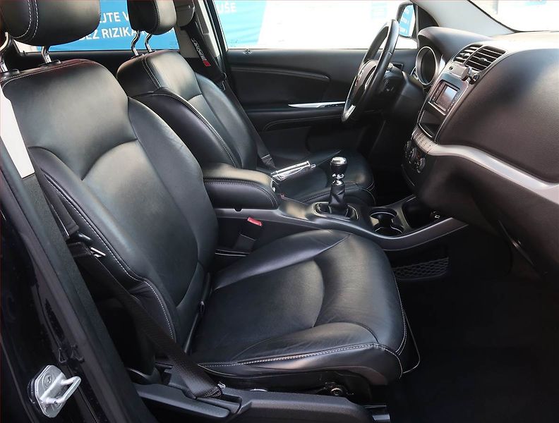 Fiat Freemont (2012) 2.0 MultiJet, 7 míst, Tempomat - fotka 9 z 19