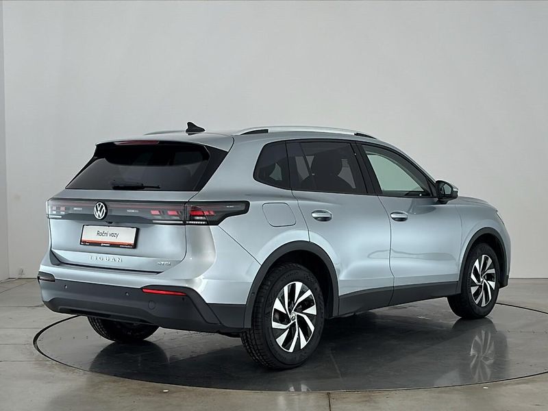 Volkswagen Tiguan Life - fotka 2 z 31