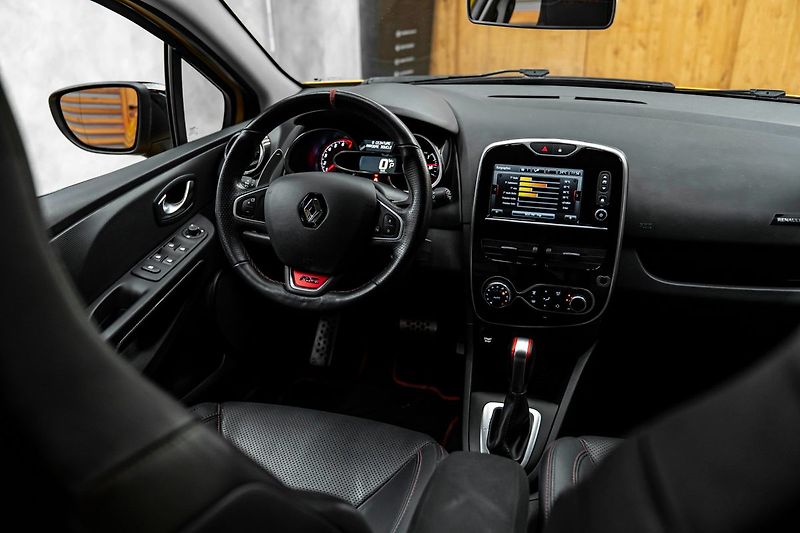 Renault Clio RS Trophy - fotka 8 z 27