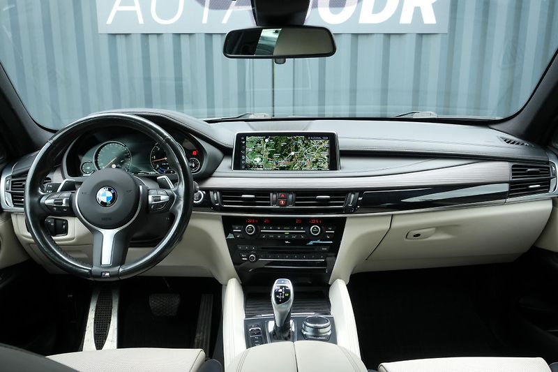 BMW X6 M50d, ČR, Tažné, Ventilace,H/K - fotka 16 z 42