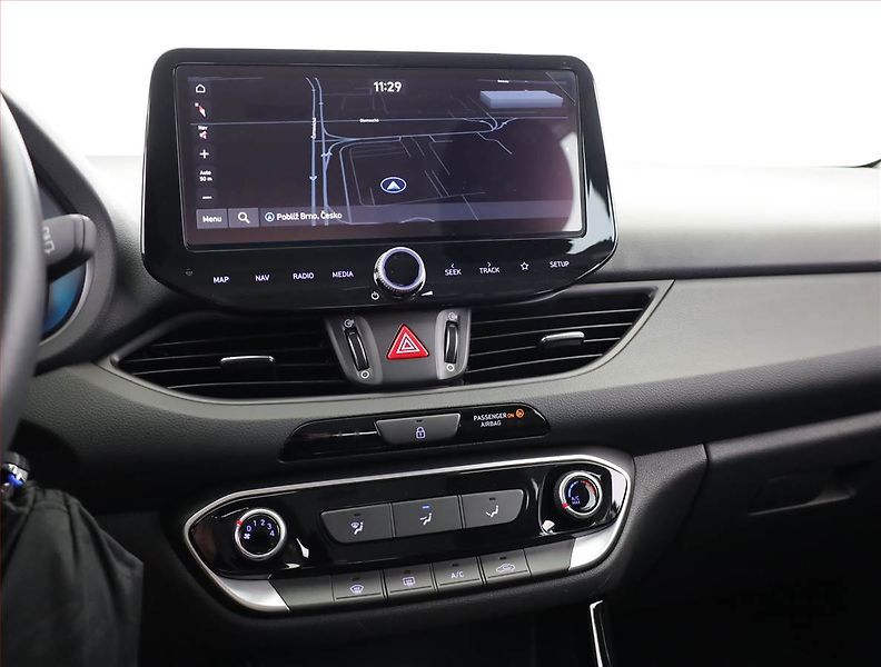 Hyundai i30 (2024) 1.0 T-GDI, ČR,1.maj - fotka 10 z 21
