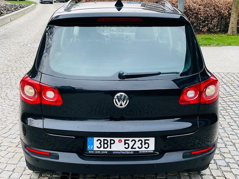 Volkswagen Tiguan 1.4TSi MANUÁL VÝHŘEV SERVISKA - fotka 16 z 45