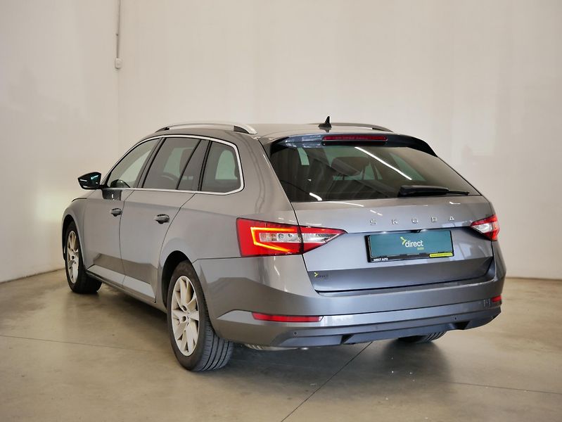 Škoda Superb - fotka 3 z 6