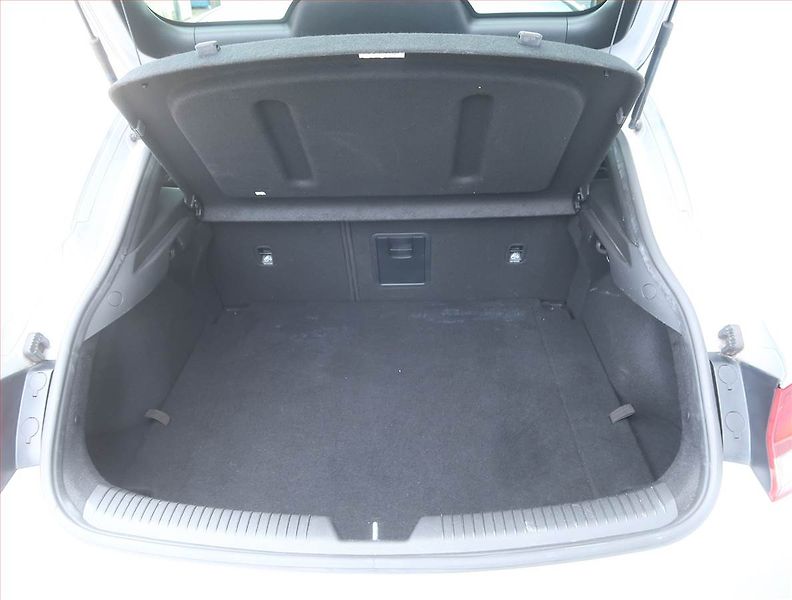Hyundai i30 (2019) N-Line 1.4 T-GDI, Serv.kniha - fotka 14 z 15