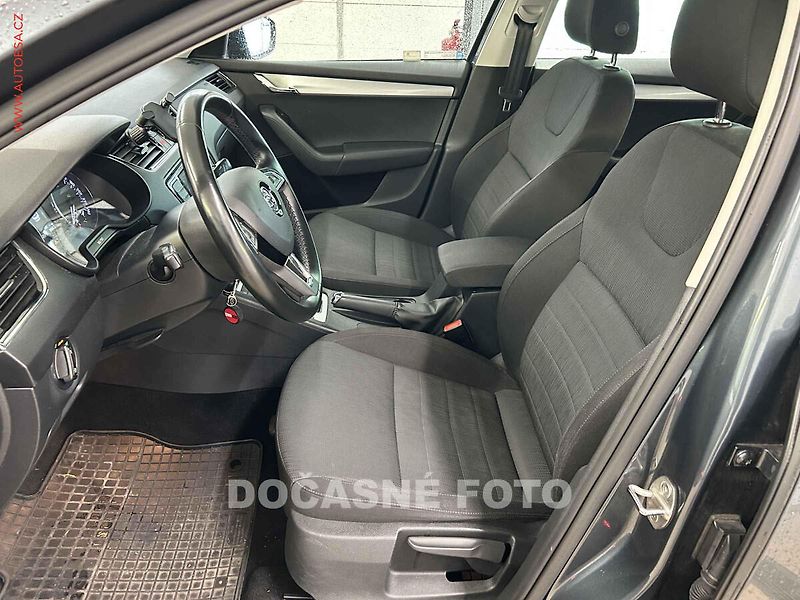 Škoda Octavia (2016) 2.0 TDi, ČR, AT, bixen - fotka 3 z 3