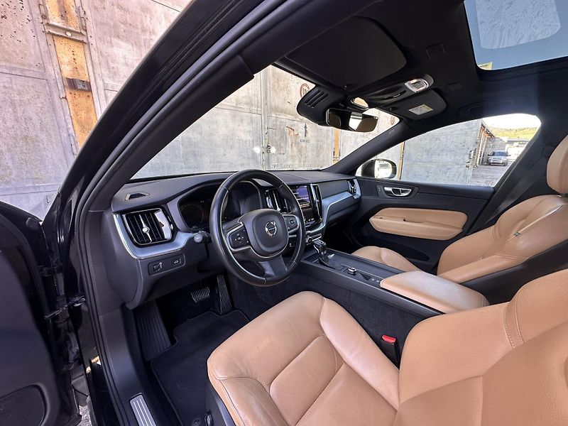 Volvo XC60 (2017) - fotka 10 z 21