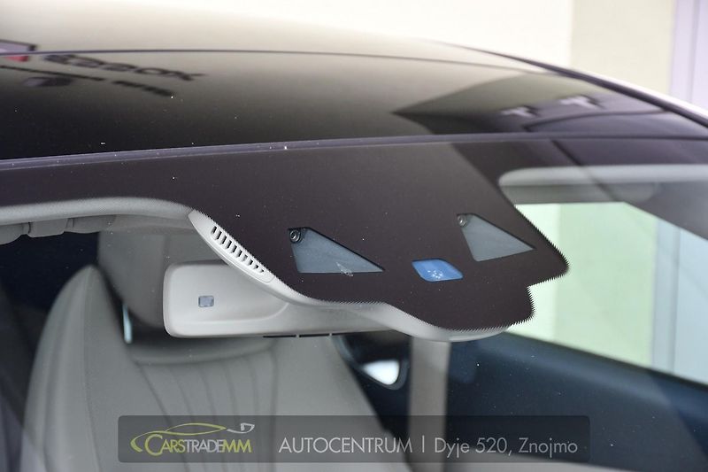 Mercedes-Benz Třídy E 400 4MATIC AMG ACC ČR HUD - fotka 47 z 53