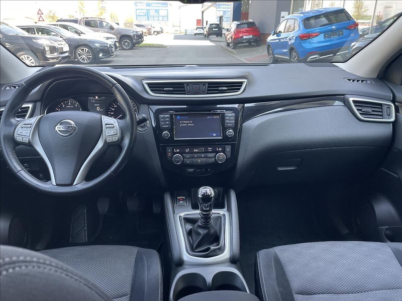 Nissan Qashqai 1,2 DIG-T  Acenta - fotka 10 z 15