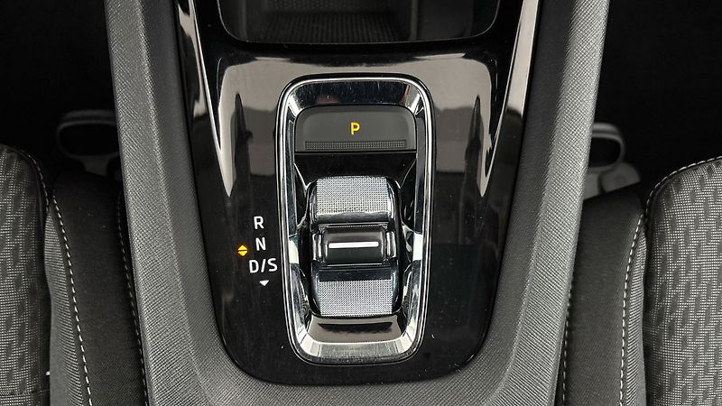 Škoda Octavia 2.0 TDI DSG Style Combi - fotka 22 z 26