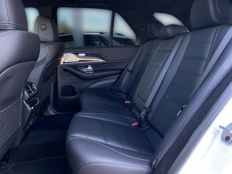 Mercedes-Benz GLE (2024) 450 4MATIC - fotka 11 z 29