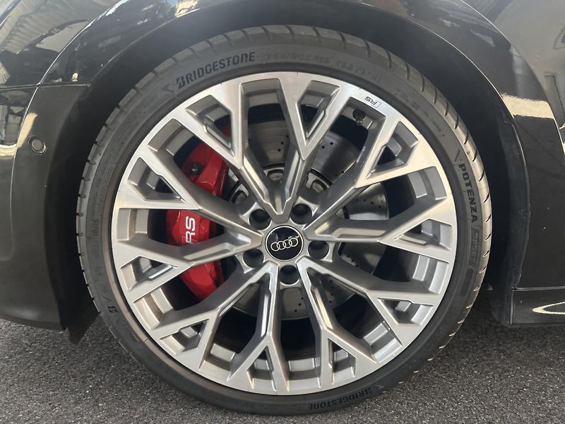 Audi RS 3 2,5 TFSi Sportback CZ DPH Pano - fotka 29 z 36