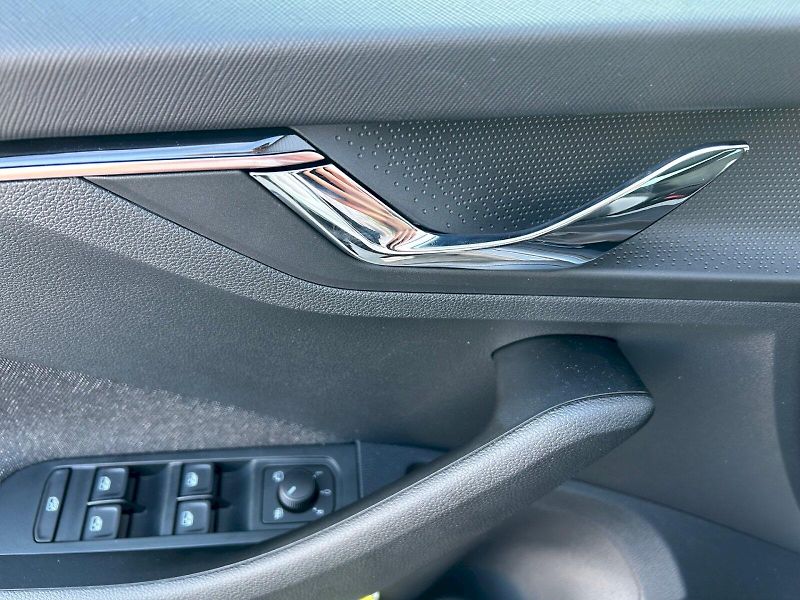 Škoda Kamiq (2026) Top Selection 1.0 TSI 85 kW - fotka 12 z 30