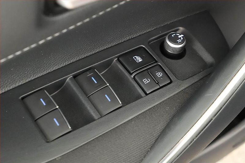 Toyota Corolla (2022) 1.8 Hybrid - fotka 20 z 20