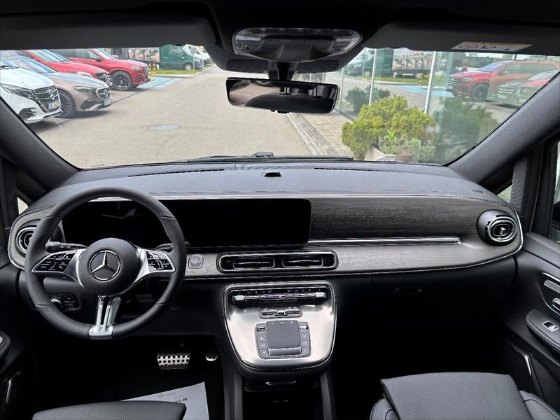 Mercedes-Benz Třídy V (2026) 2,0 300 d / Exclusive / L / 4M - fotka 4 z 9