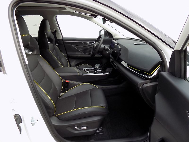 BAIC X5 (2025) 1.5T/AT/Pixel-Led/PANO/DPH/ - fotka 15 z 38