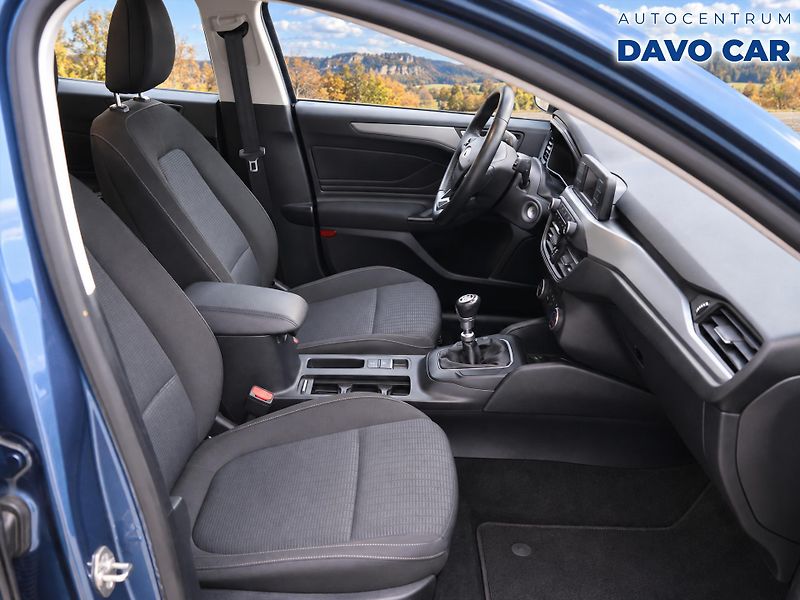 Ford Focus 1,0 EB 92kW CZ DPH 1.Maj. - fotka 10 z 25