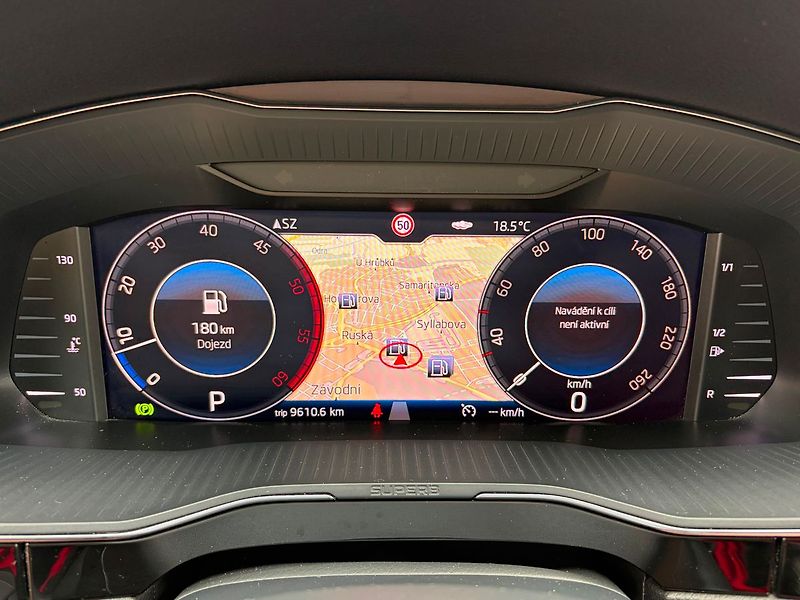 Škoda Superb 2.0 TDI L&K DSG 4x4, ČR, ACC - fotka 21 z 34