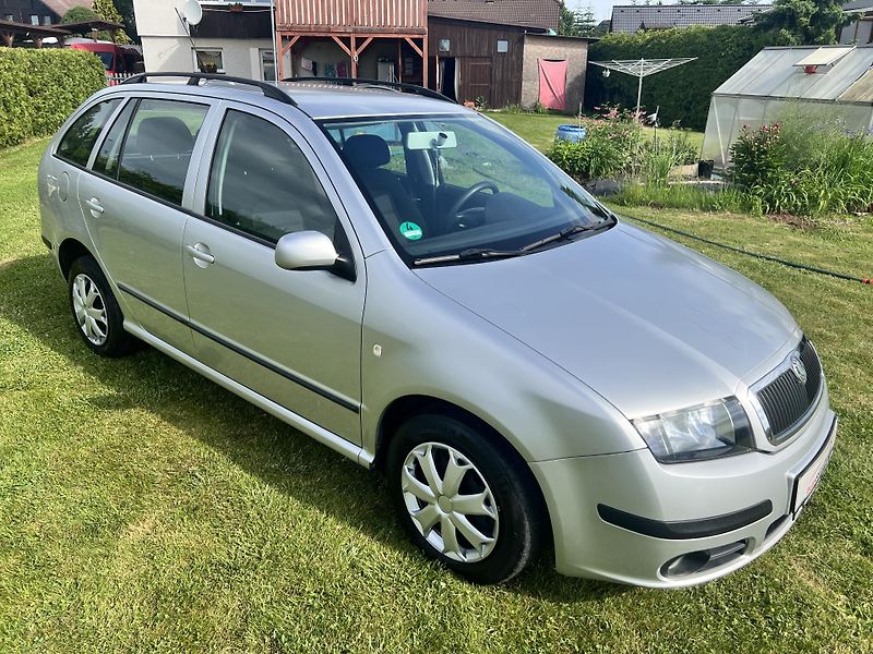 Škoda Fabia 1.4 59KW,TZ,KLIMA,TEMPOMAT,ESP - fotka 9 z 45