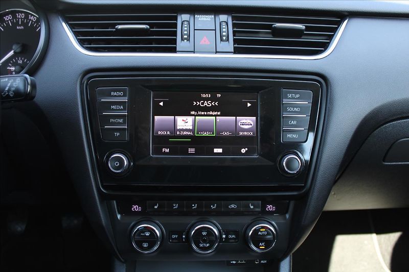 Škoda Octavia 1,6 TDI  NOVÉ V ČR,STYLE - fotka 16 z 32