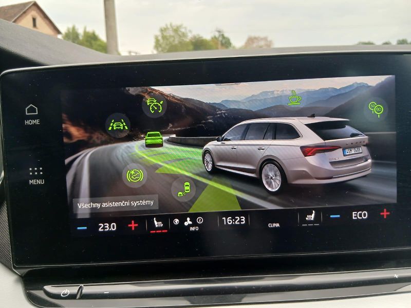 Škoda Octavia 4, iV, Plug in Hybrid, ALU 18 - fotka 37 z 66