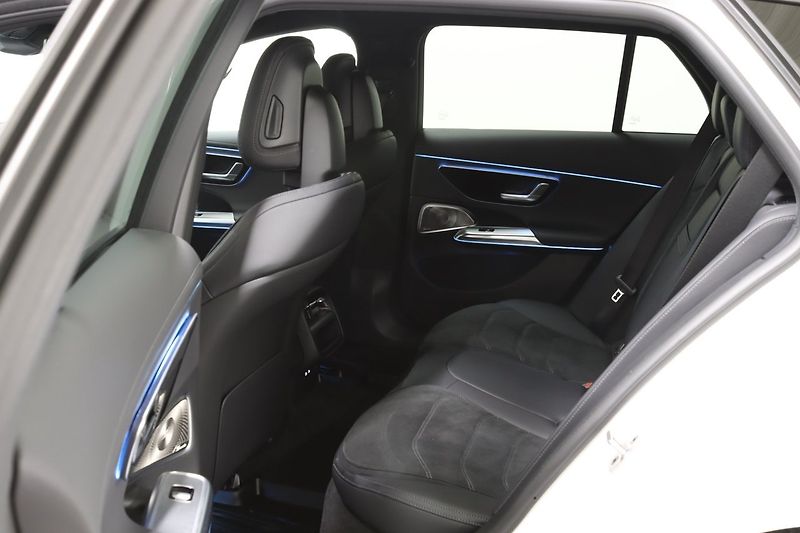 Mercedes-Benz Třídy E 220d 4M AMG Burm NezTop - fotka 9 z 24