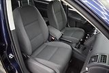 Volkswagen Touran 1,6 TDi, 7-míst,NAVI,1.maj., - náhled 15