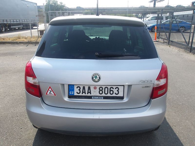 Škoda Fabia 1,2TSi 63kW ČR KLIMA ! - fotka 10 z 36