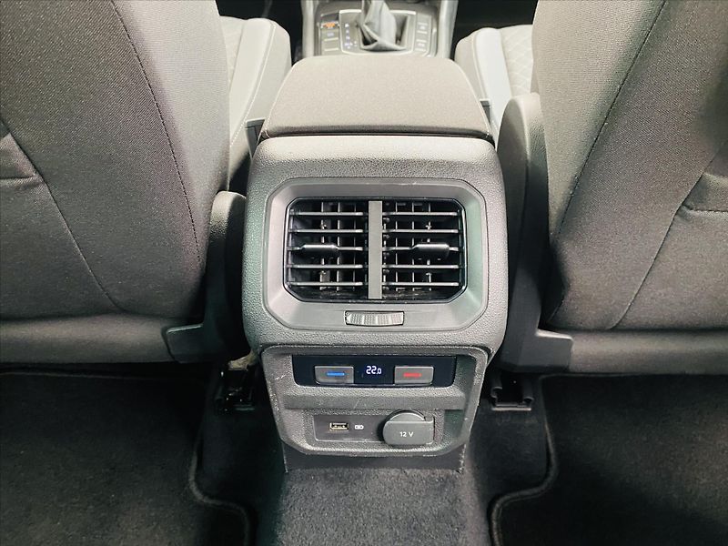 Volkswagen Tiguan 2,0 TDI DSG 110 kW COMFORTLINE - fotka 22 z 27