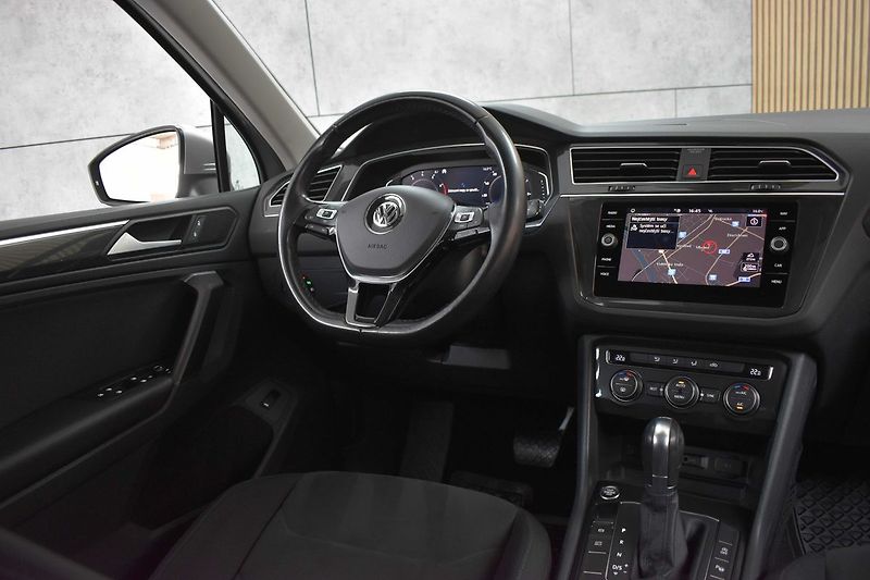 Volkswagen Tiguan 1.5 TSI DSG*VIRTUAL*KAMERA*ACC - fotka 8 z 44
