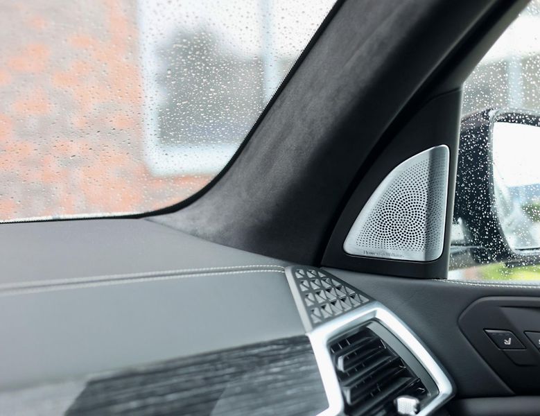 BMW X5 (2025) 50e xDrive M SPORT PRO - fotka 40 z 44