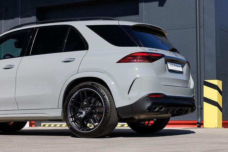 Mercedes-Benz GLE (2024)  GLE 53 AMG SUV 4Matic+ - fotka 15 z 61