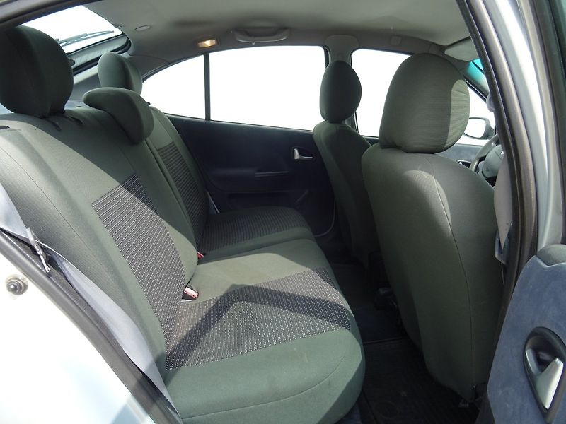 Renault Mégane (2002) 1.6i 16V,79kW,el.okna - fotka 14 z 18