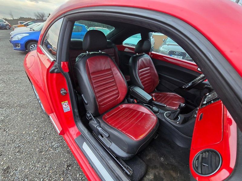 Volkswagen Beetle (2012) 1.6 TDi 2012 - fotka 17 z 17
