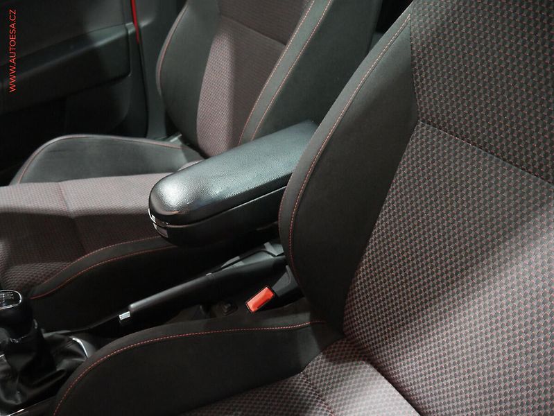 Škoda Rapid (2014) 1.2 TSI, ČR, Ambition, panor - fotka 14 z 17