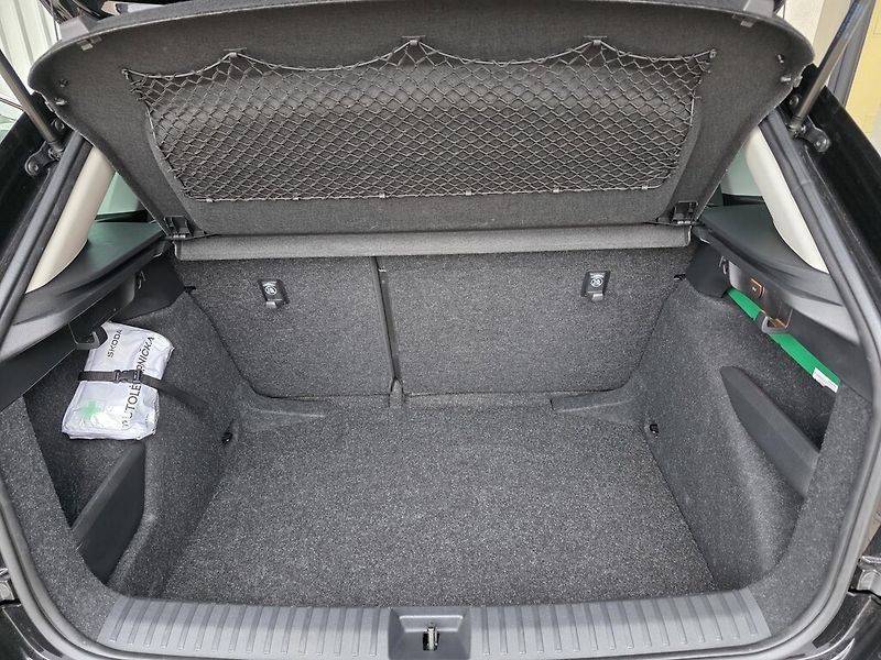 Škoda Kamiq DSG 1,0 TSi 85 kW TopSelection - fotka 25 z 25