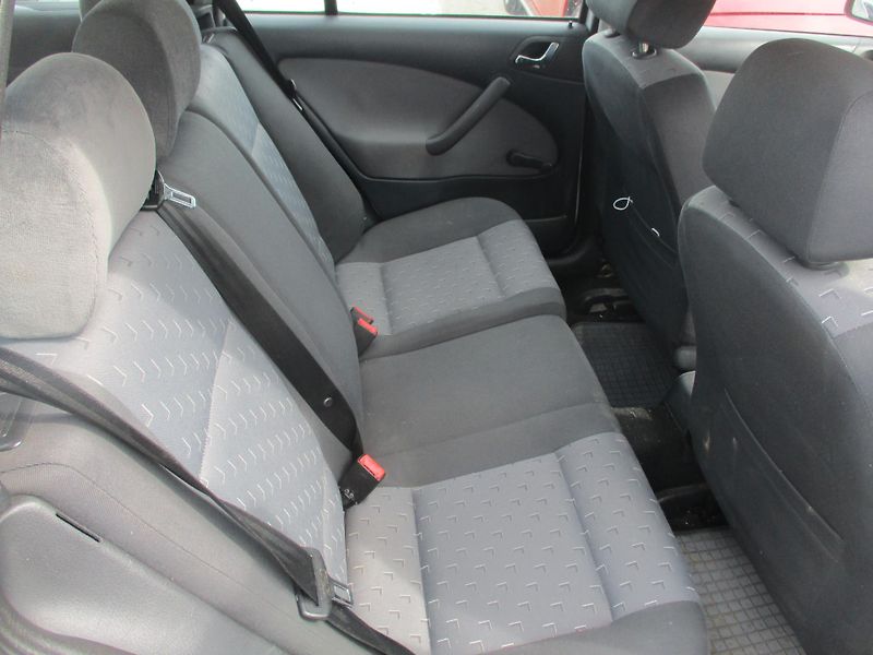 Škoda Octavia (2007) combi 1,6 - fotka 8 z 11