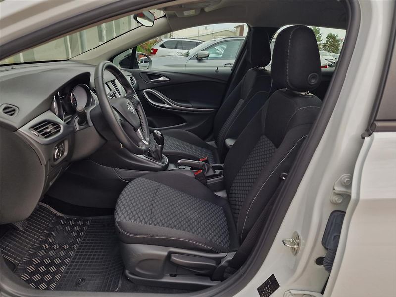 Opel Astra 1.5 CDTi 90kW Edition ST,1Maj - fotka 19 z 49