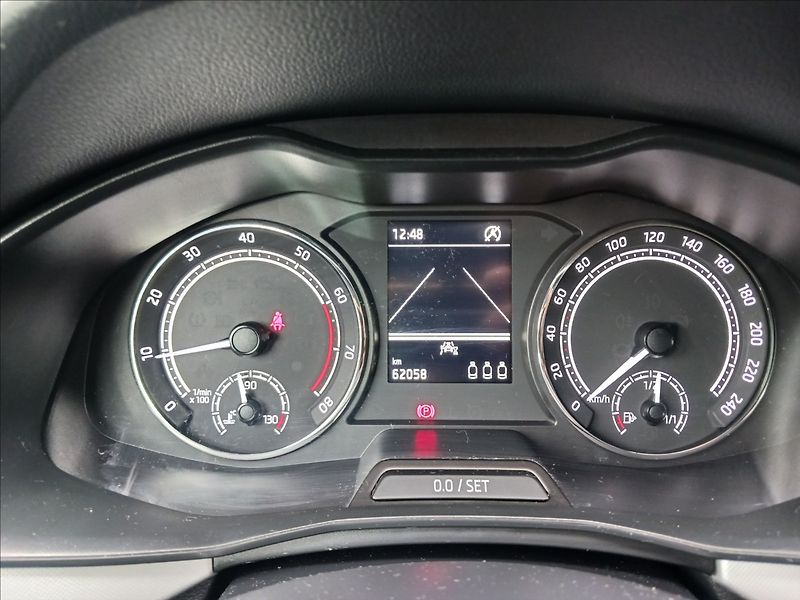 Škoda Scala 1,0 TSI 81 kW AMBITION - fotka 18 z 20