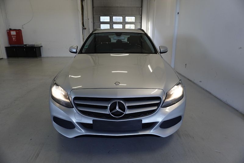 Mercedes-Benz Třídy C (2015) C200 CDI - fotka 2 z 31
