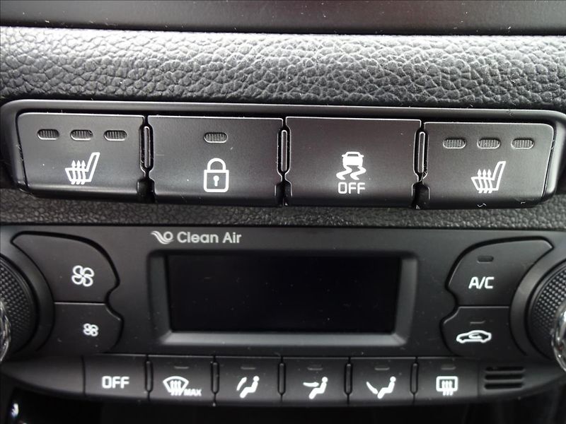 Kia Ceed 1,6 CRDi 100kW GT LINE - fotka 37 z 50